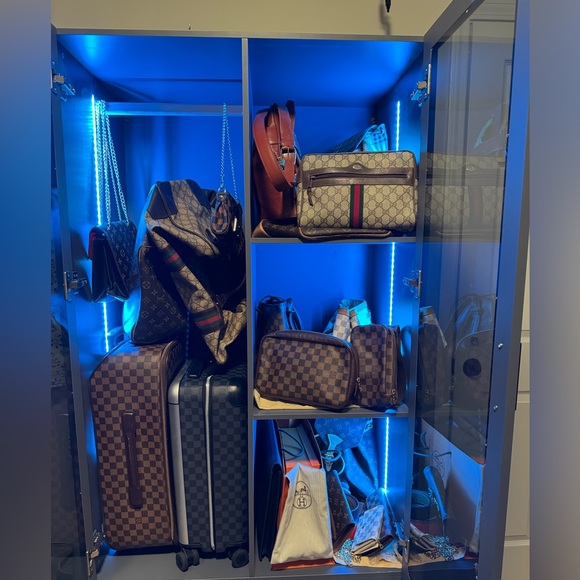 Meet the Posher - Picture 8 of 8